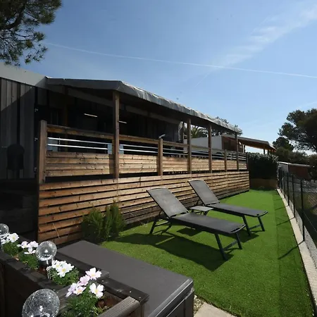 مكان تخييم Mobil Vue Sur - Racine 03 Saint-Raphaël