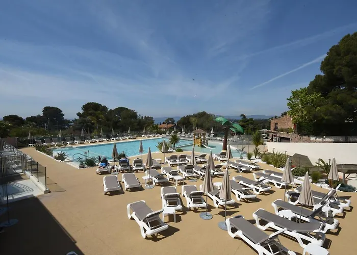 مكان تخييم Mobil Vue Sur - Racine 03