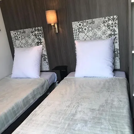 Kemping Mobil Vue Sur - Racine 03 *