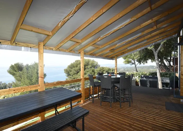 Camping Mobil Vue Sur - Racine 03